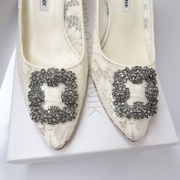 Manolo Blahnik Hangisi Floral Lace Crystal Pumps - Picture 4 of 14